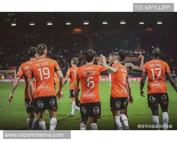 特鲁瓦与瓦朗谢激战正酣谁将赢得法甲赛季的关键三分